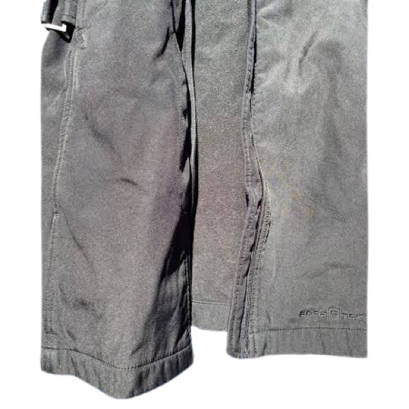 Wmn’s Black Coat Free Tech - Picture 6 of 10